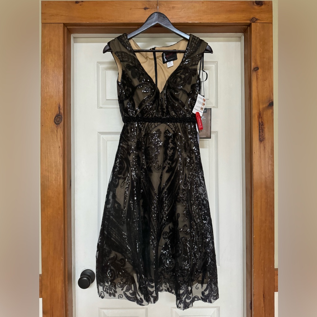 Mac Duggal Sequined V Neck Cap Sleeve Dress New With Tags Nwt 0